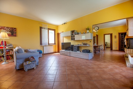 Foto Villa unifamiliare in via Torre 25, Torrevecchia Teatina di 278 m²