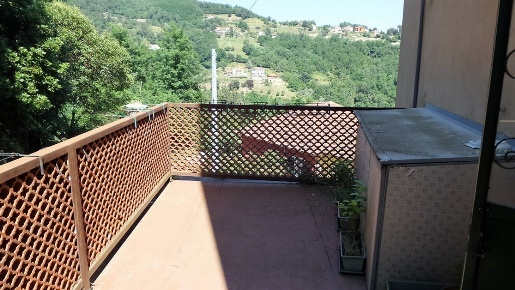 Foto Appartamento in Via Primo Cavallieri, Campomorone di 90 m² in vendita