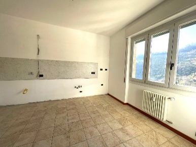 Foto Appartamento in Via Alcide De Gasperi, Campomorone di 137 m²