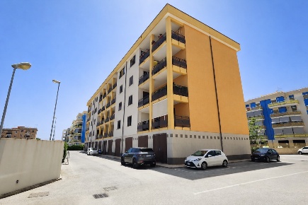 Foto Appartamento in Via Monsignor Salvatore Gozzo 5, Siracusa di 140 m²