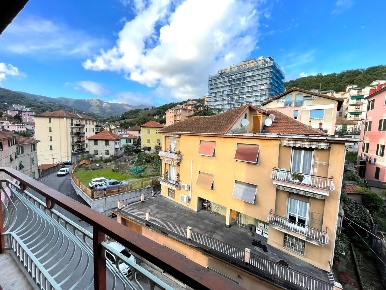 Foto Appartamento in Via Martiri Della Libertà, Campomorone di 98 m²