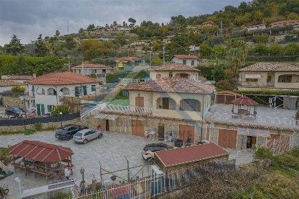 Foto Villa unifamiliare a Camporosso in vendita