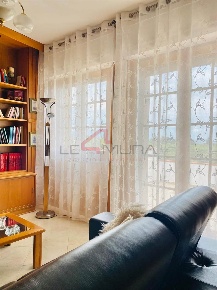 Foto Appartamento a San Giovanni Suergiu di 200 m² con 9 locali in vendita