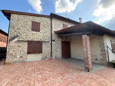 Foto Appartamento a Gambassi Terme di 100 m² con 4 locali in vendita