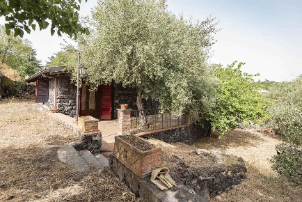 Foto Villa unifamiliare in VICO NAVARRIA, Ragalna di 66 m² con 3 locali
