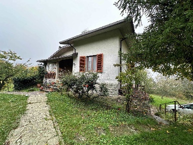 Foto Villa unifamiliare in via Lagora di sopra 33, Castiglione dei Pepoli