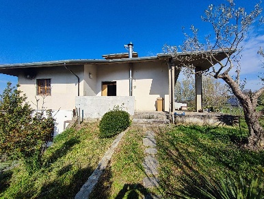 Foto Appartamento a Picerno di 139 m² con 7 locali in vendita