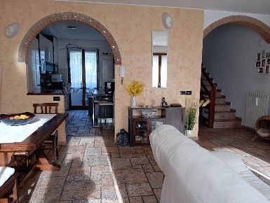 Foto Villa a schiera in GIOVANNI FALCONE 2/18, Noviglio di 150 m²