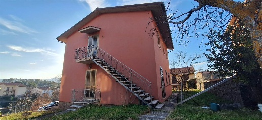 Foto Appartamento a Castel del Piano di 75 m² con 6 locali in vendita