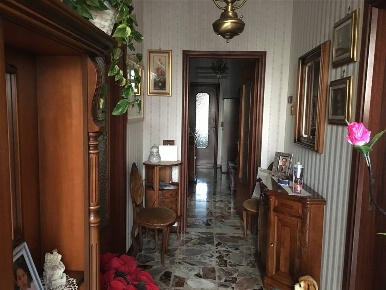 Foto Villa unifamiliare a Pontenure Centro di 140 m² con 4 locali
