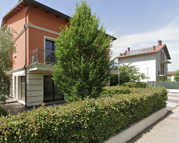 Foto Villa bifamiliare in Via Morandi, Solarolo di 318 m² con 5 locali