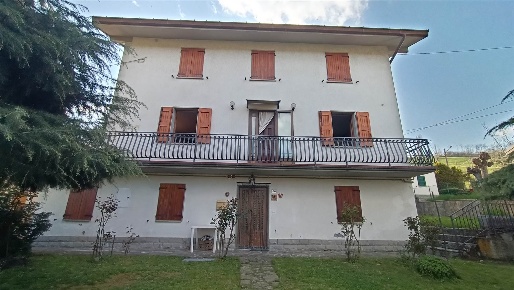 Foto Appartamento in via Sparvo 66, Castiglione dei Pepoli di 115 m²