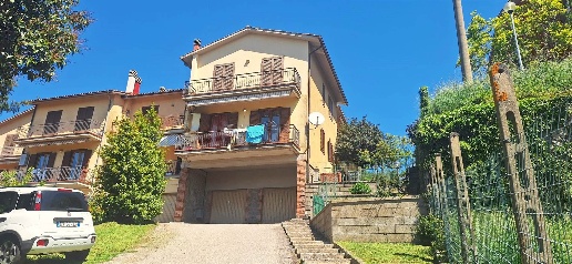 Foto Appartamento a Castel del Piano di 50 m² con 4 locali in vendita