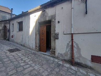 Foto Appartamento a Picerno di 205 m² con 6 locali in vendita