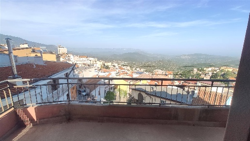 Foto Appartamento a Lanusei di 150 m² con 7 locali in vendita