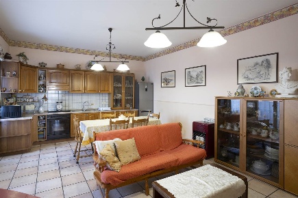 Foto Appartamento in Via Antonio Corsaro  8, Camporotondo Etneo di 117 m²