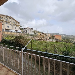 Foto Appartamento in Via Gian Filippo ingrassia, Regalbuto di 125 m²