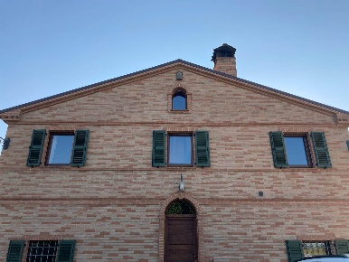 Foto Appartamento a Maiolati Spontini di 240 m² con 10 locali in vendita