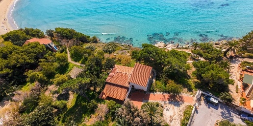 Foto Villa unifamiliare in GIALLONARDO, Realmonte di 135 m² con 7 locali