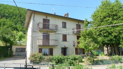 Foto Appartamento in Via Monte Baducco 31, Castiglione dei Pepoli di 110 m²