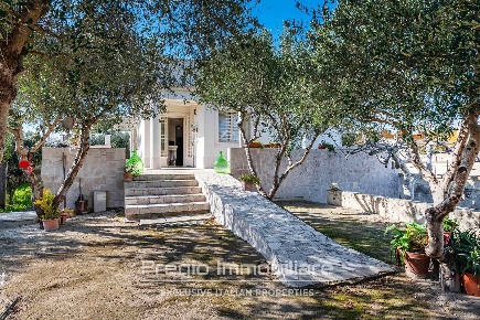 Foto Casa indipendente in Via Tamigi, Torricella di 175 m² con 3 locali