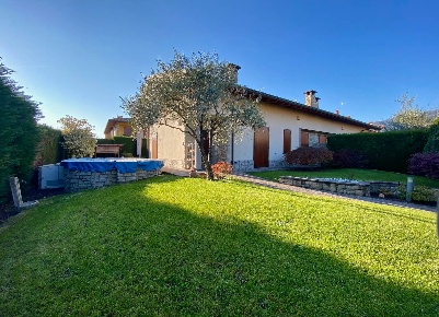 Foto Villa bifamiliare in VIA DEI BARONI SCOTTI  50, di 149 m² con 4 locali