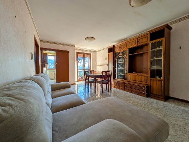 Foto Appartamento a Follo di 74 m² con 4 locali in vendita