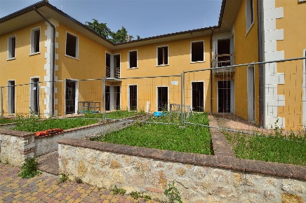 Foto Appartamento in via Dante, Rapolano Terme di 85 m² con 4 locali