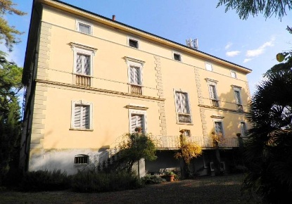 Foto Villa unifamiliare a Pomarance di 1500 m² con 20 locali in vendita