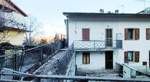 Foto Appartamento in via San'Antonio 200, Castiglione dei Pepoli di 58 m²