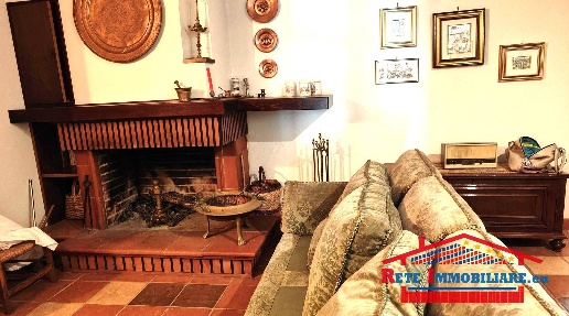 Foto Appartamento in moccone, Spezzano della Sila di 100 m² con 6 locali