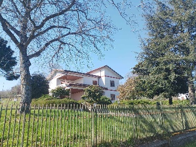 Foto Villa unifamiliare in CDA FIEGO, Montemiletto di 336 m² con 7 locali