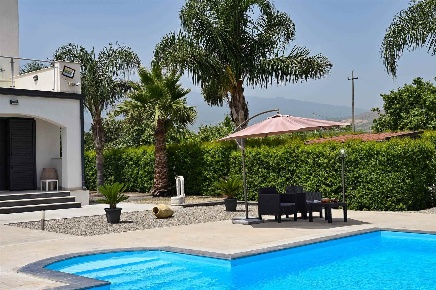 Foto Villa unifamiliare in via Maddima, Calatabiano in affitto