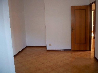 Foto Appartamento a Follo di 100 m² con 5 locali in vendita