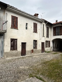 Foto Appartamento in Via Montebello 40, Cassolnovo di 107 m² con 3 locali