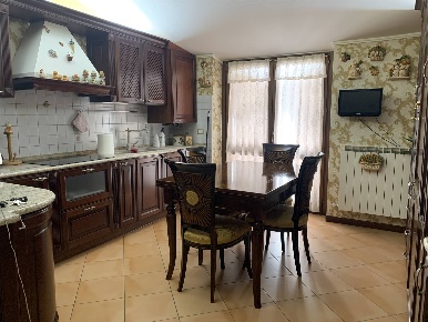 Foto Appartamento in via piancatelli 92, Castelraimondo di 120 m²