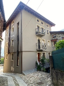 Foto Appartamento in VIA BORTOLO VIDILINI 57, Edolo di 82 m² con 5 locali