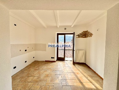 Foto Appartamento in Vicolo Boesi 8, Vertova di 77 m² con 3 locali