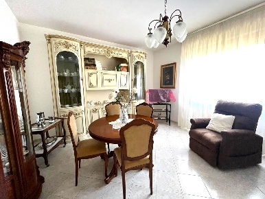 Foto Appartamento a Pomarance di 152 m² con 5 locali in vendita