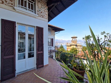 Foto Appartamento in via del Torchio 9, Stresa di 132 m² con 4 locali