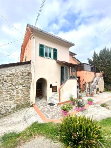 Foto Appartamento a Fosdinovo di 71 m² con 3 locali in vendita