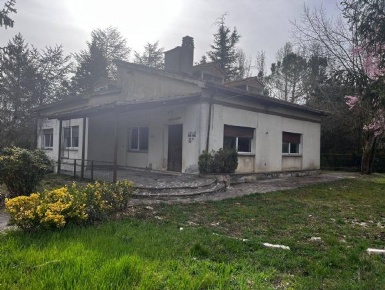 Foto Villa unifamiliare in VIA CAMERATA, Tagliacozzo di 167 m² con 5 locali
