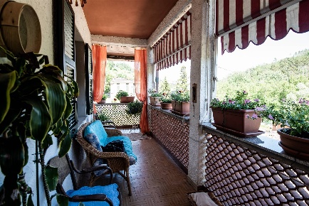 Foto Appartamento a Follo di 110 m² con 5 locali in vendita