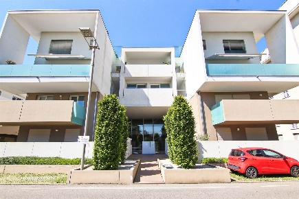 Foto Appartamento in Via Piave 76, Barlassina di 127 m² con 4 locali