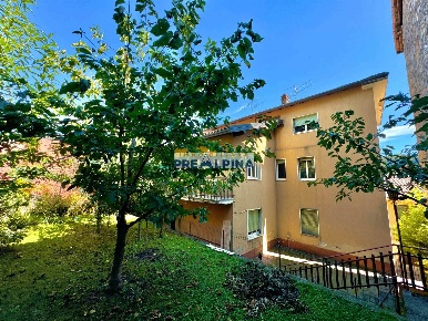 Foto Villa bifamiliare in Via Leguen 16, Vertova di 220 m² con 11 locali