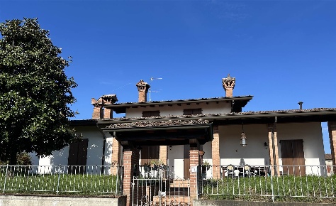 Foto Villa unifamiliare a San Giorgio Piacentino Centro di 308 m²