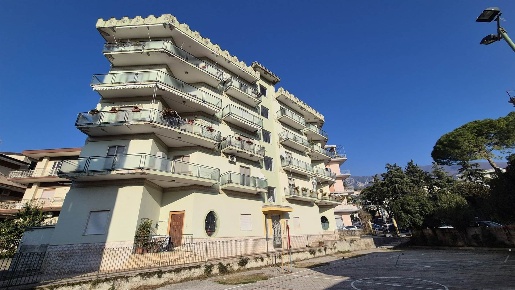 Foto Appartamento a Olevano sul Tusciano di 160 m² con 6 locali in vendita