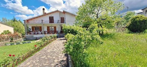 Foto Appartamento a Castel del Piano di 70 m² con 6 locali in vendita