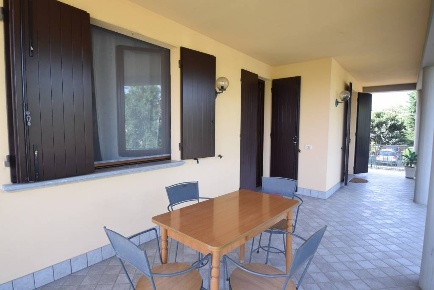 Foto Villa bifamiliare a San Giorgio Piacentino di 270 m² con 8 locali