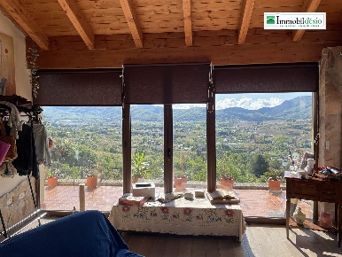 Foto Appartamento a Pignola di 110 m² con 5 locali in vendita